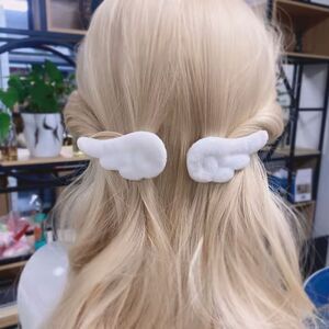 White Angel Wing Cosplay Hair Clips – Soft Plush Kawaii Barrettes